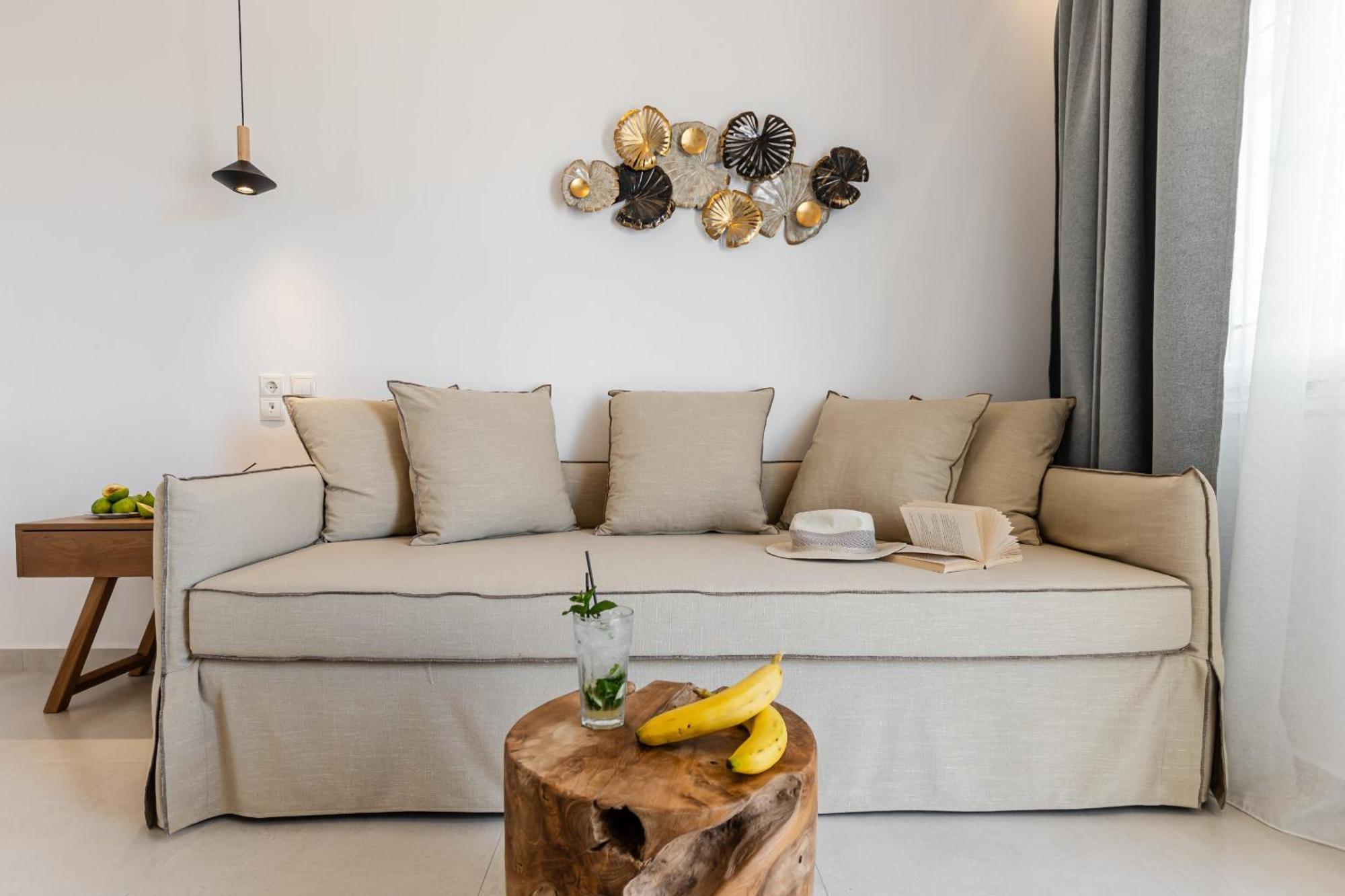 Birikos Hotel & Suites Agios Prokopios  Ngoại thất bức ảnh