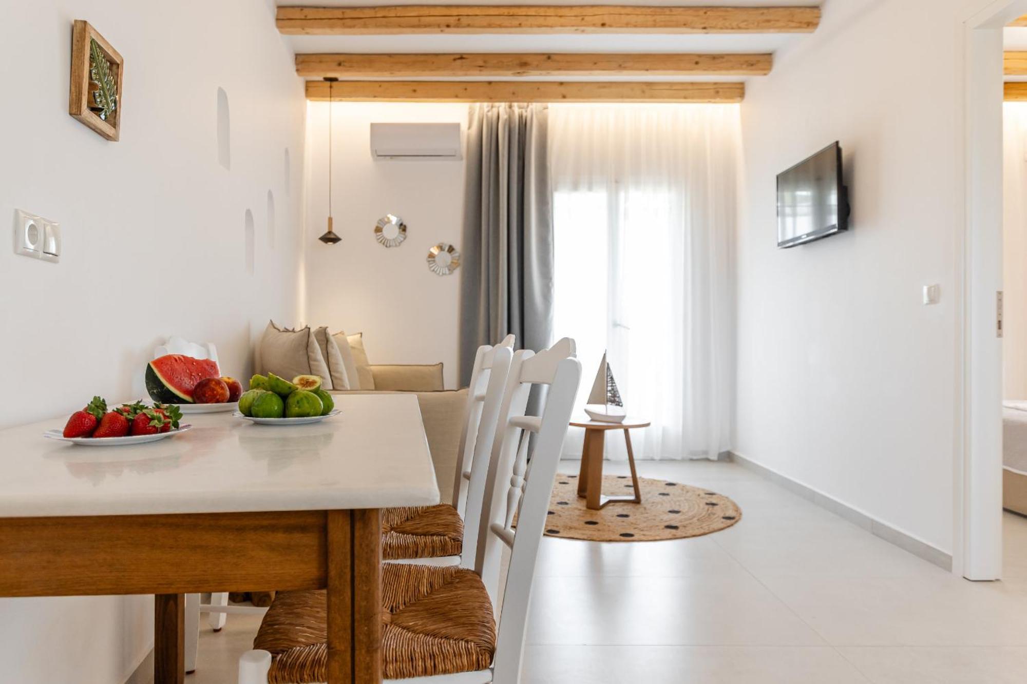Birikos Hotel & Suites Agios Prokopios  Ngoại thất bức ảnh