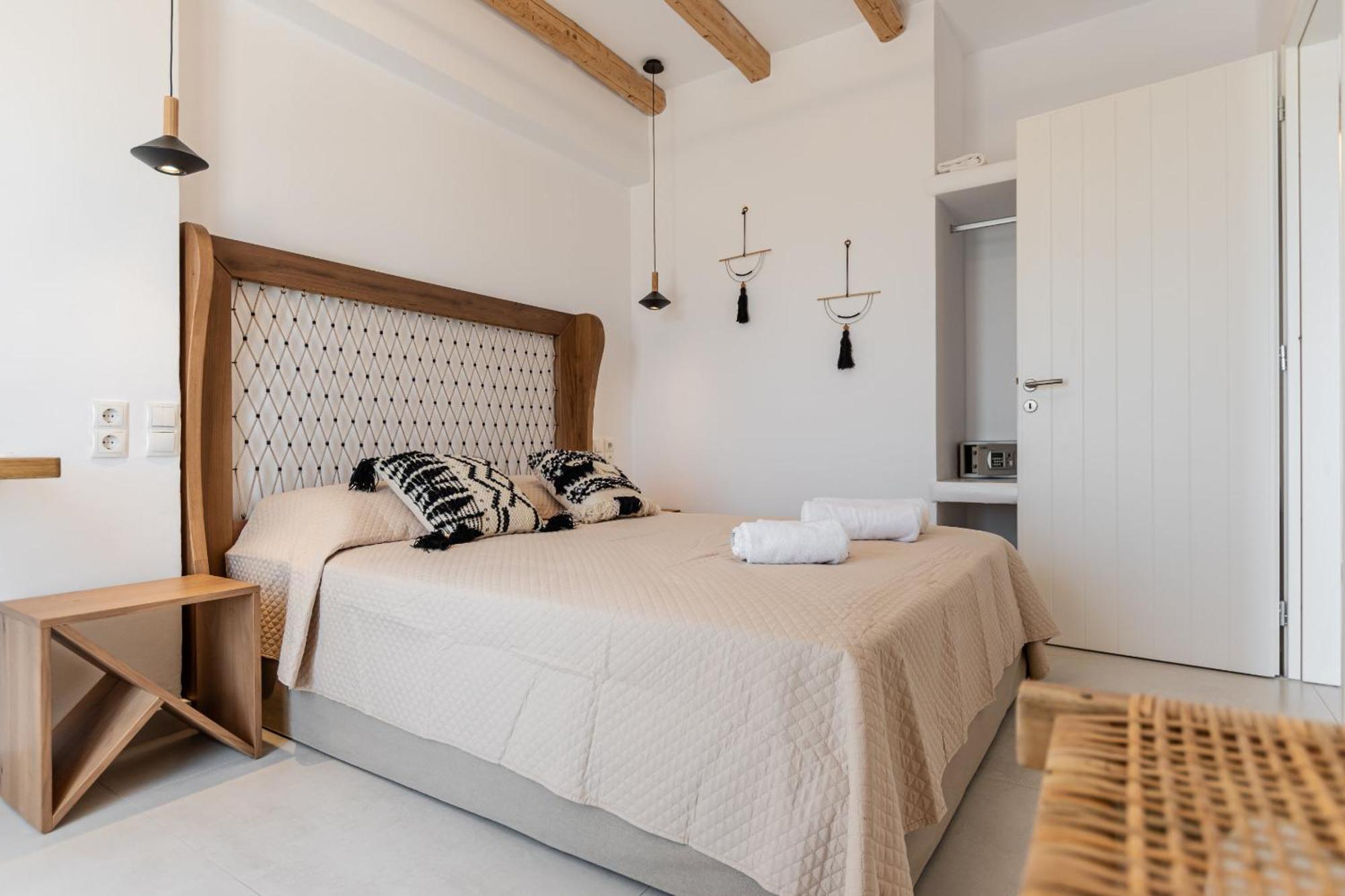 Birikos Hotel & Suites Agios Prokopios  Ngoại thất bức ảnh