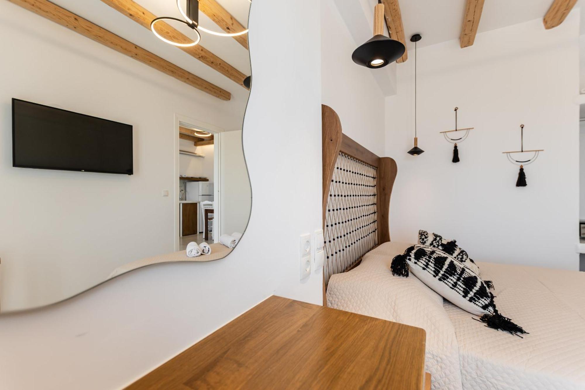 Birikos Hotel & Suites Agios Prokopios  Ngoại thất bức ảnh