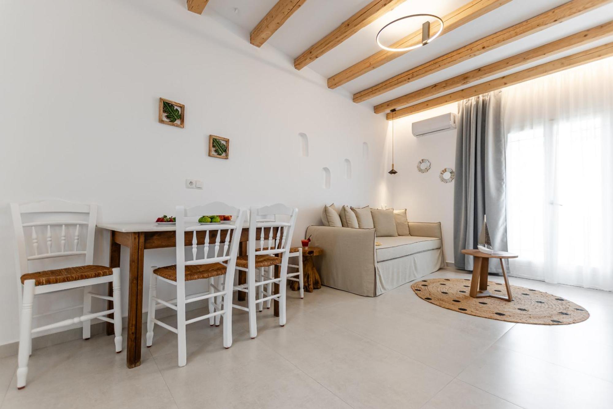 Birikos Hotel & Suites Agios Prokopios  Ngoại thất bức ảnh