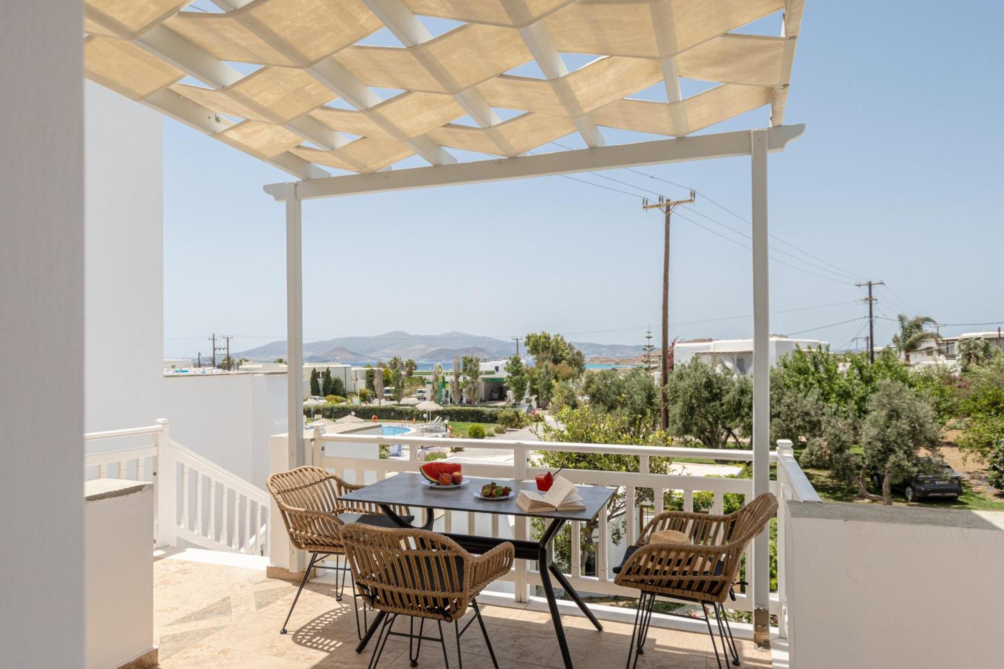 Birikos Hotel & Suites Agios Prokopios  Ngoại thất bức ảnh