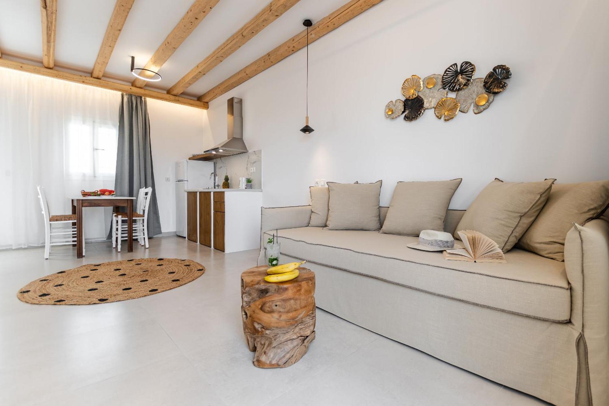 Birikos Hotel & Suites Agios Prokopios  Ngoại thất bức ảnh