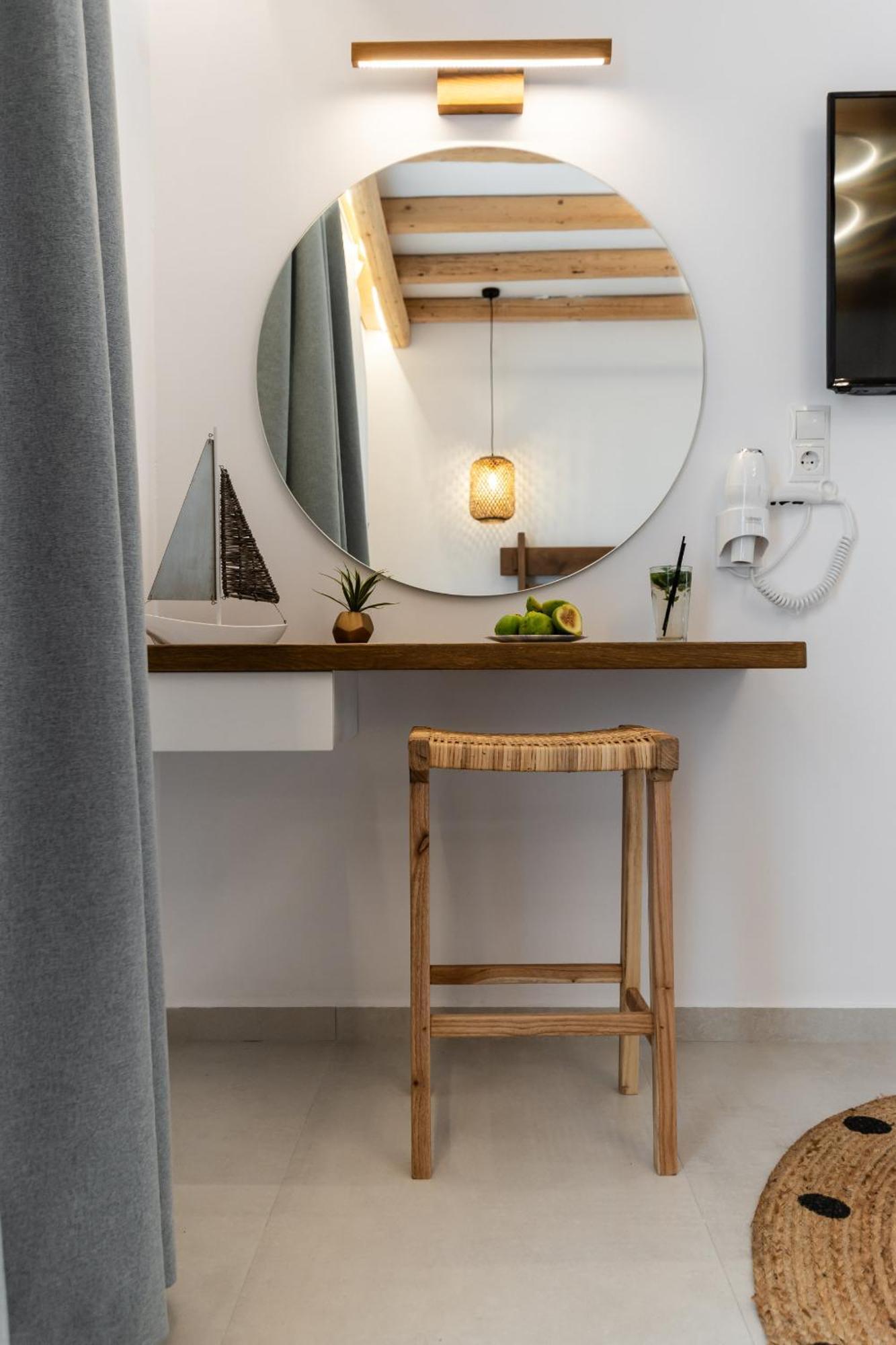 Birikos Hotel & Suites Agios Prokopios  Ngoại thất bức ảnh