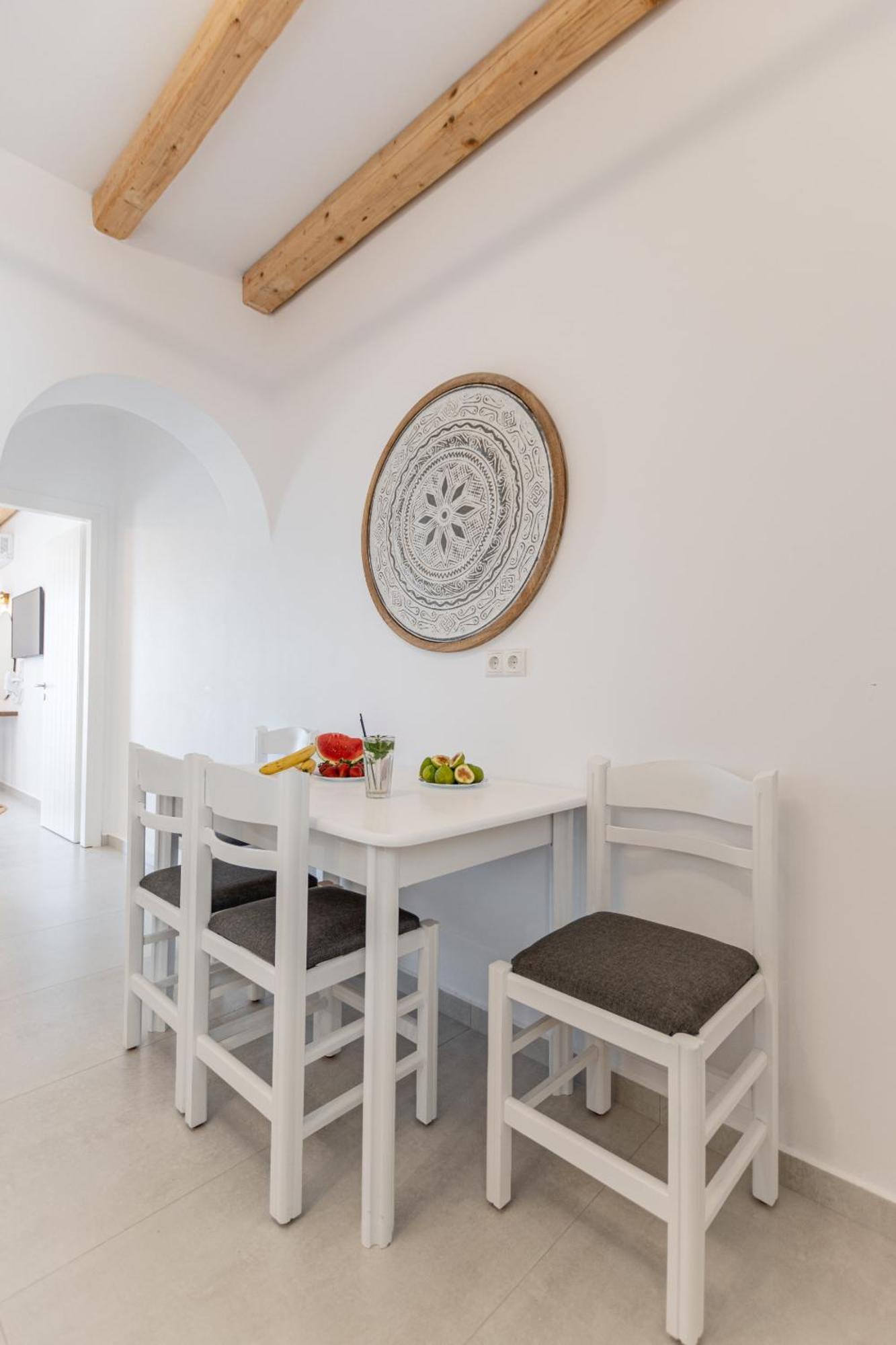 Birikos Hotel & Suites Agios Prokopios  Ngoại thất bức ảnh
