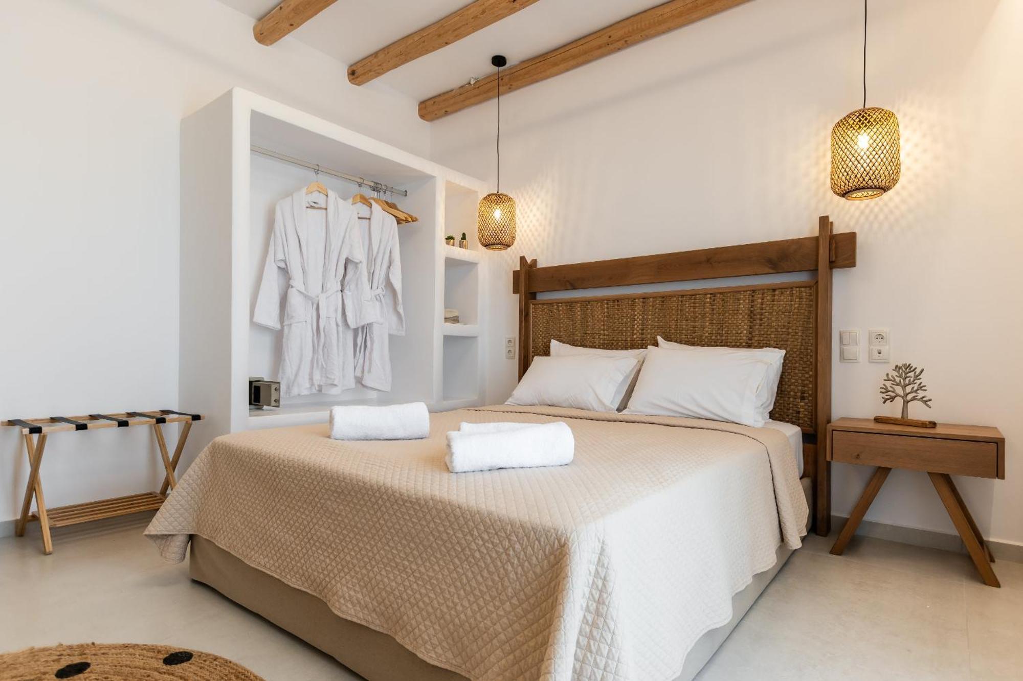 Birikos Hotel & Suites Agios Prokopios  Ngoại thất bức ảnh