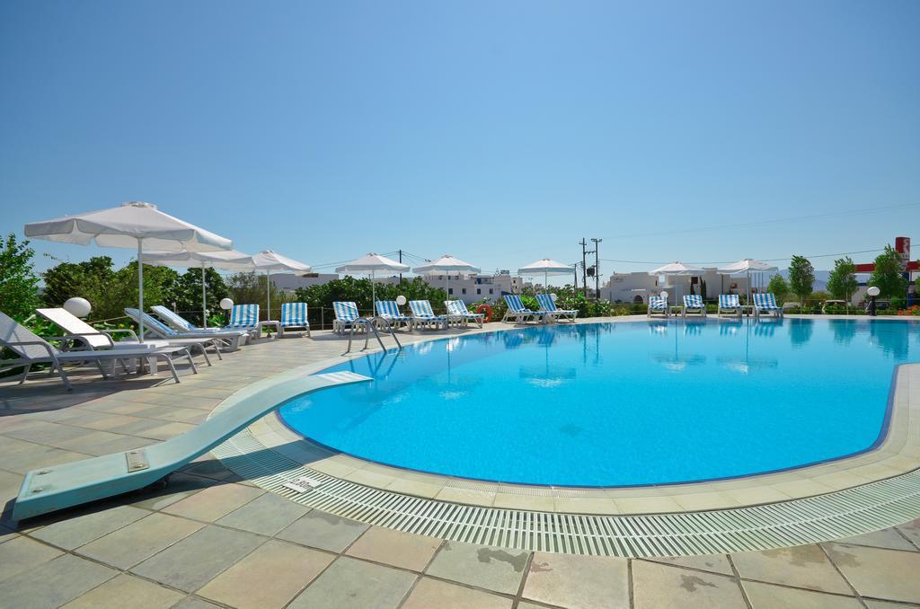 Birikos Hotel & Suites Agios Prokopios  Ngoại thất bức ảnh
